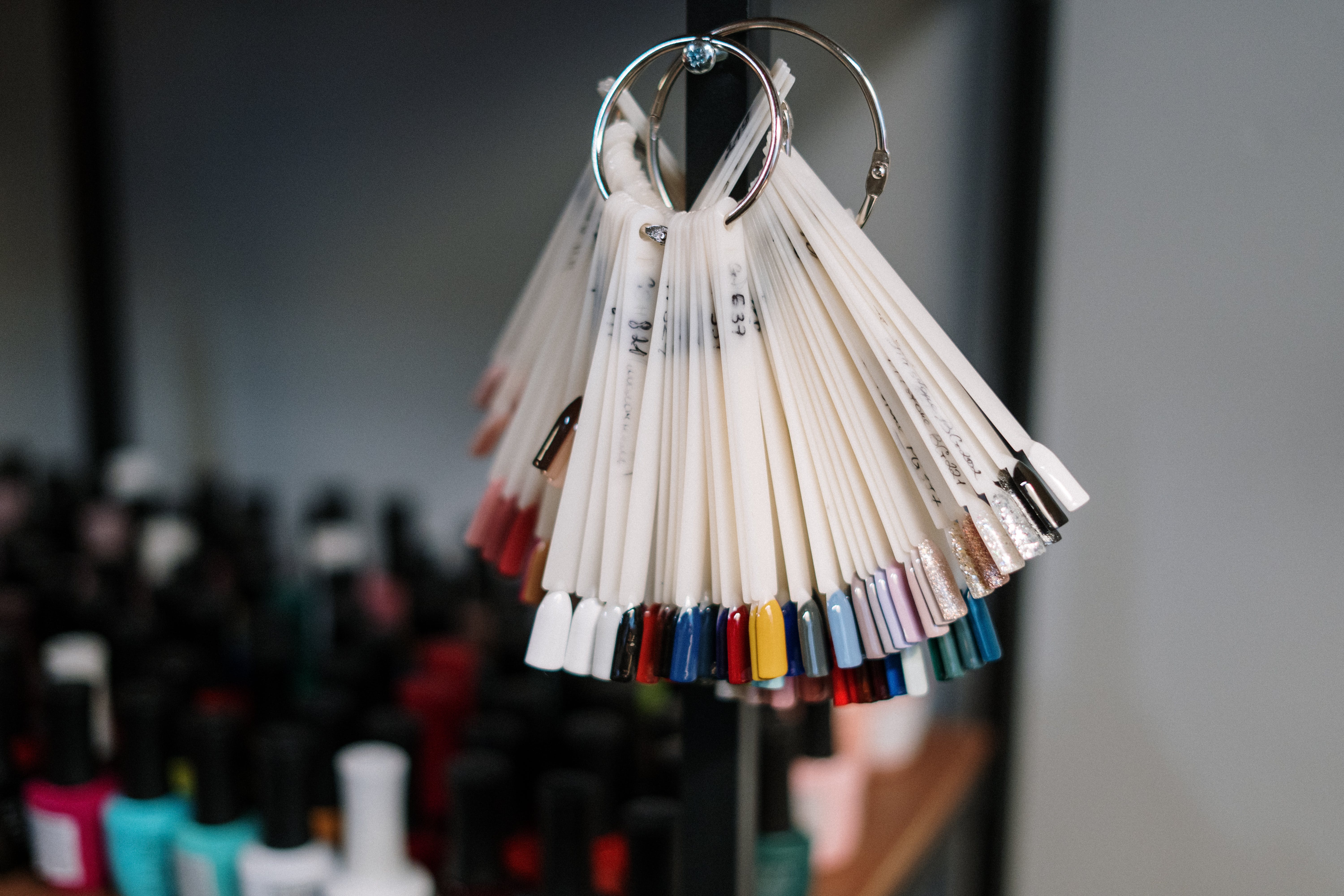 Палітра майстра манікюру Як створити бізнес-план для школи манікюру