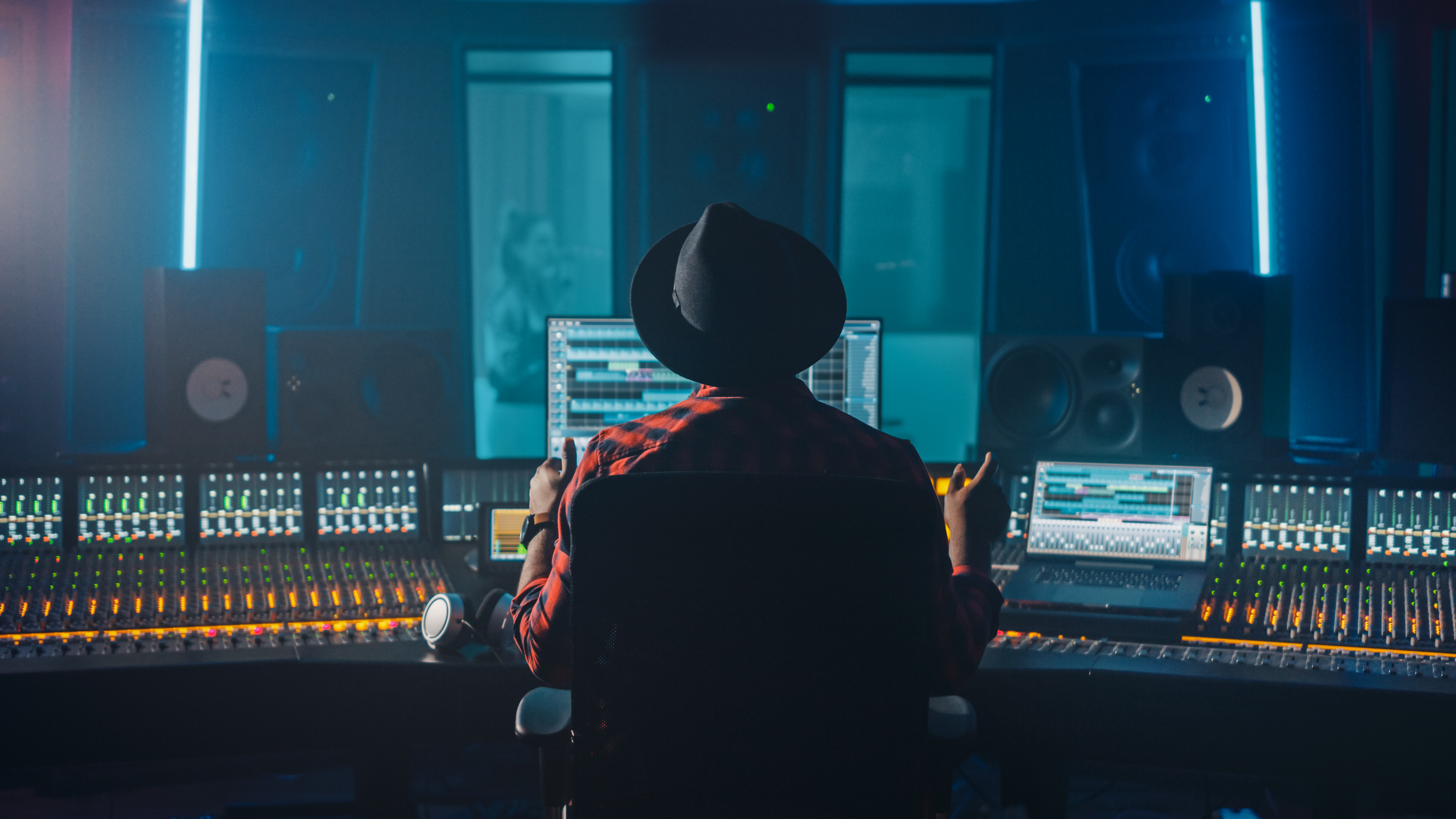 Booking software for sound studios