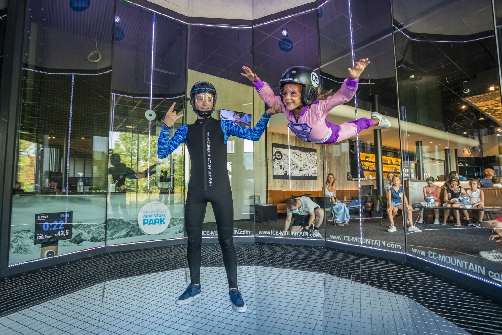 Сеанс скайдайвінгу Сеанс скайдайвінгу