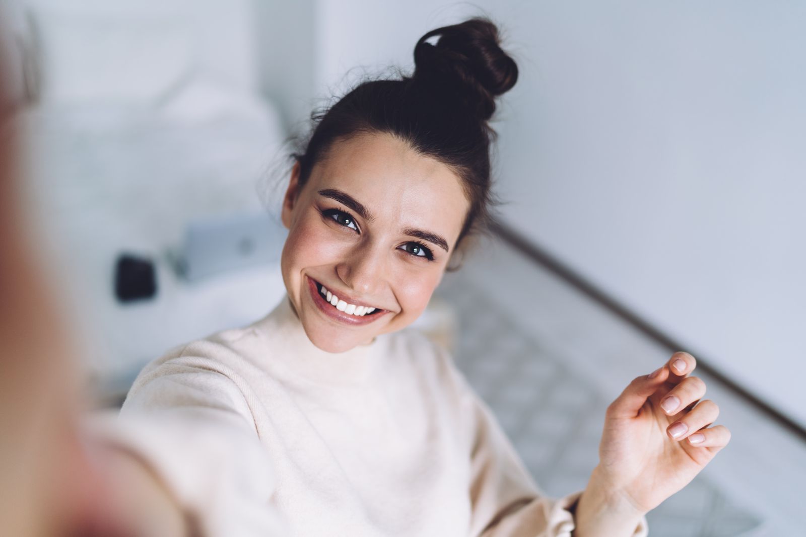 Щасливий клієнт броу бару Щасливий клієнт броу бару